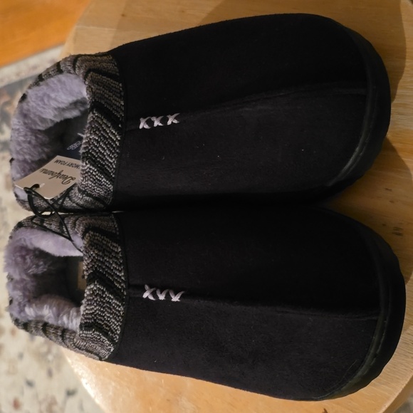 DEARFOAMS BRAND WOMENS BLACK MEMORY FOAM SLIPPERS SIZE SMALL 5-6 - Picture 3 of 12